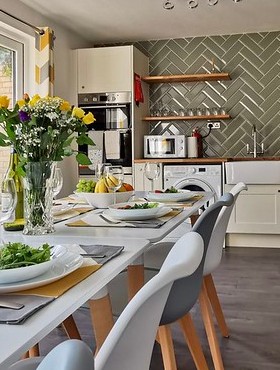 खुद के लिए भोजन परोसना